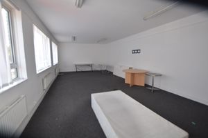 1st floor large office- click for photo gallery